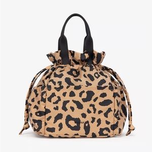 Calpak Insulated Lunch Bag in Cheetah